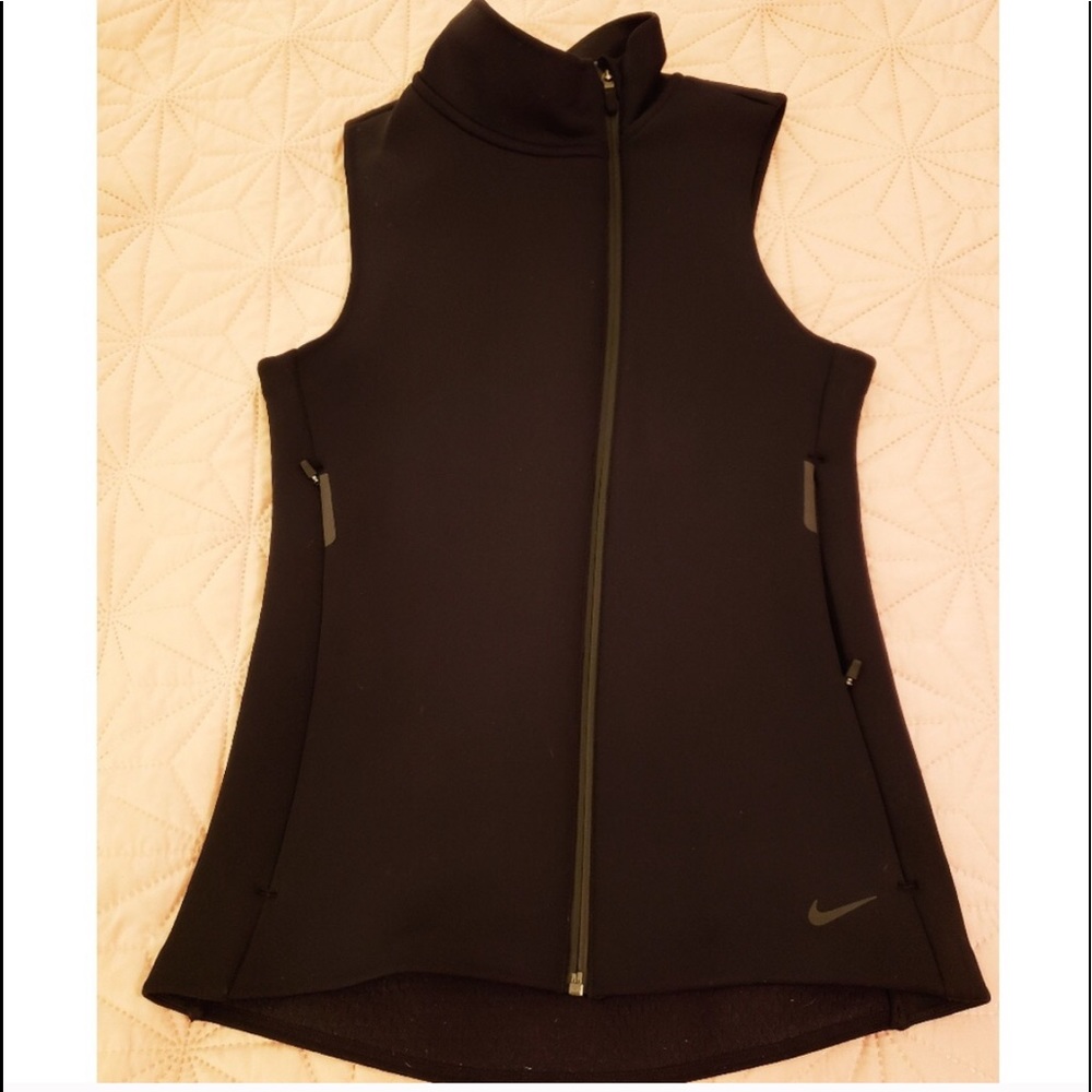 Nike Therma-Fit Asymmetrical Scuba Vest